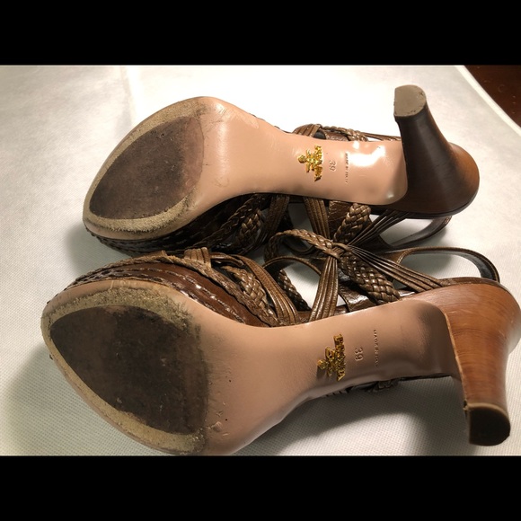 crossover platform sandals